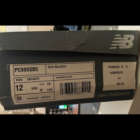 KIDS New Balance - Picture 2 of 9